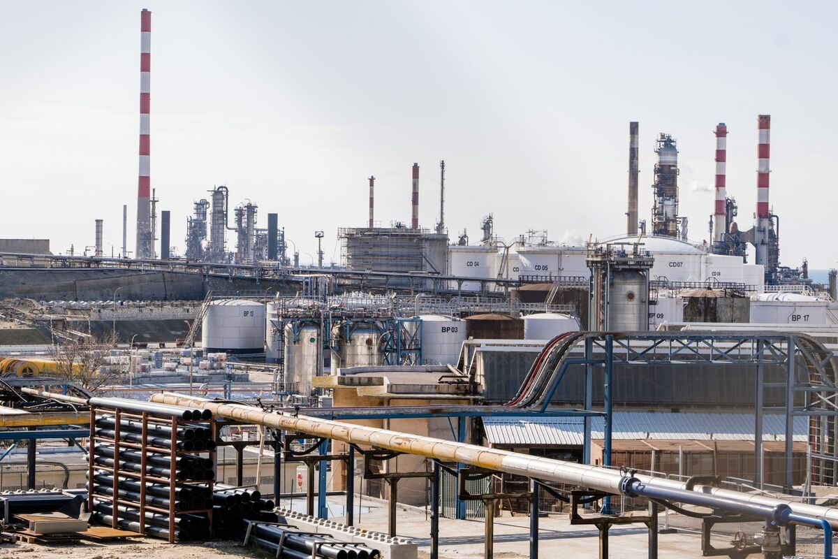 Illustrative photo for: INEOS financial boost: €500M funding to strengthen