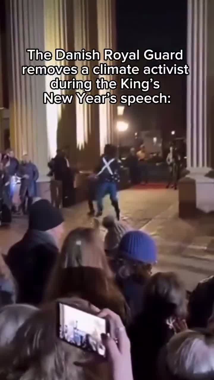 Illustrative photo for: Climate activist disrupts speech during Danish King's New