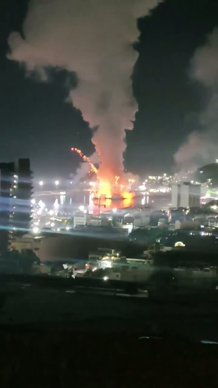 Illustrative photo for: Breaking: US airstrikes Venezuela military sites in major