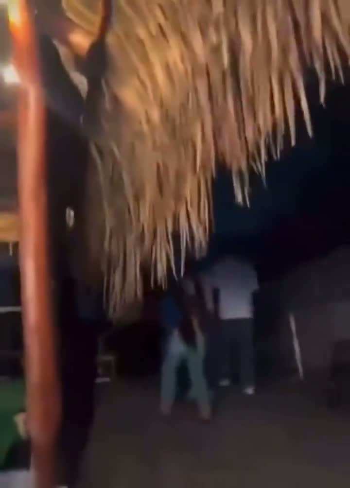 Illustrative photo for: Venezuelans React with Surprise as U.S. Airstrikes Hit