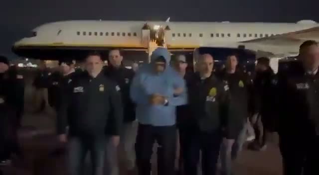 Illustrative photo for: New Video Captures Maduro Shackled in New York After