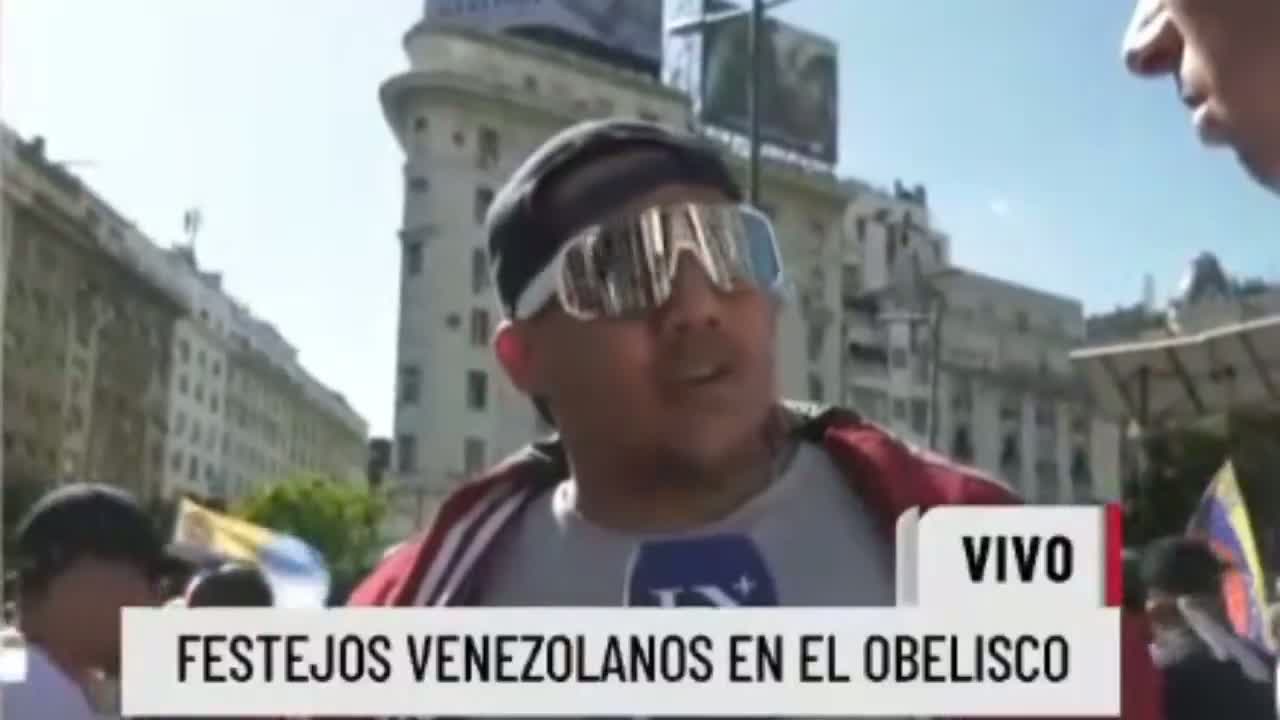 Illustrative photo for: Venezuelan Oil and Geopolitics: Man Questions Russia,