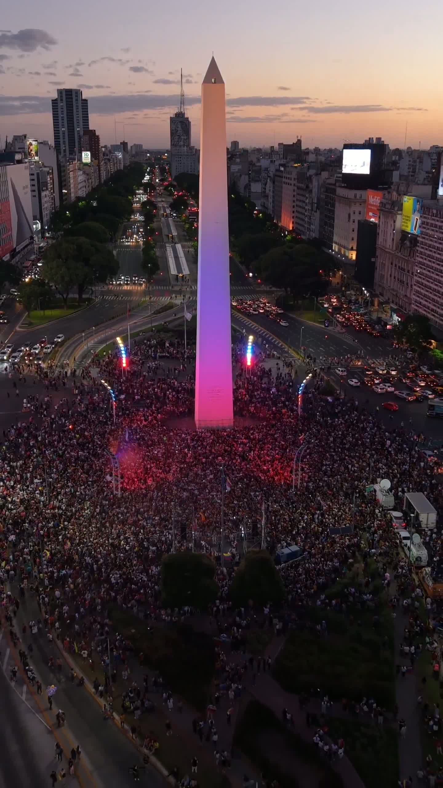 Illustrative photo for: Venezuelan Refugees Buenos Aires Celebrate Maduro’s Ouster