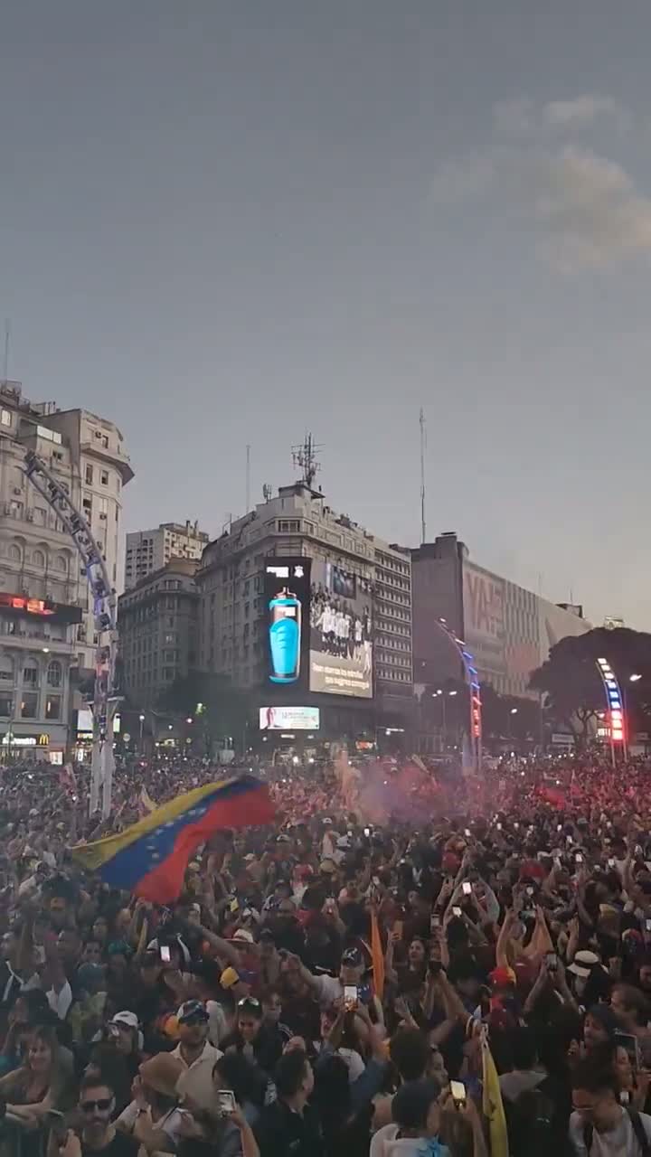 Illustrative photo for: Venezuelan Refugees Celebration in Buenos Aires Honors