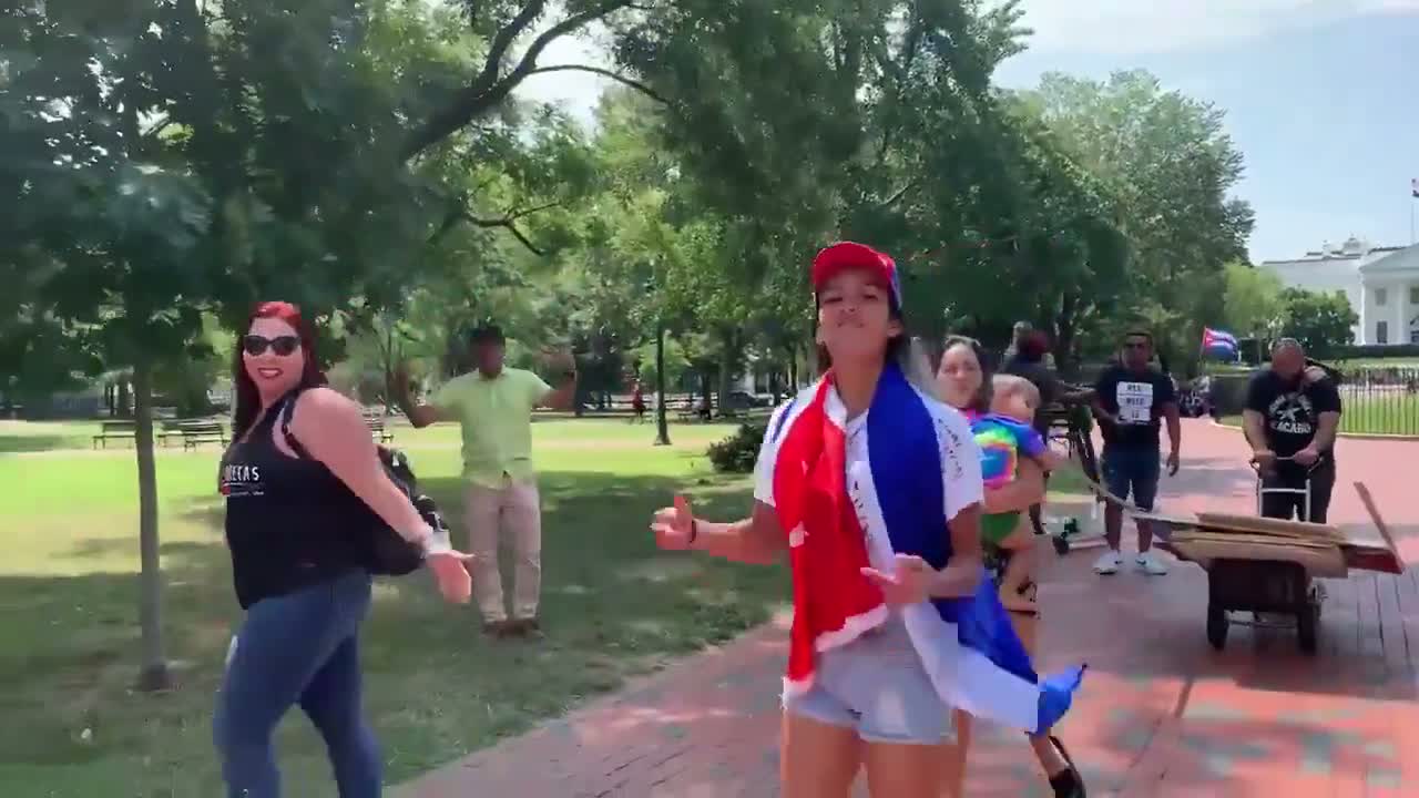 Illustrative photo for: Young Cuban Women Deliver a Powerful Feminist Message —