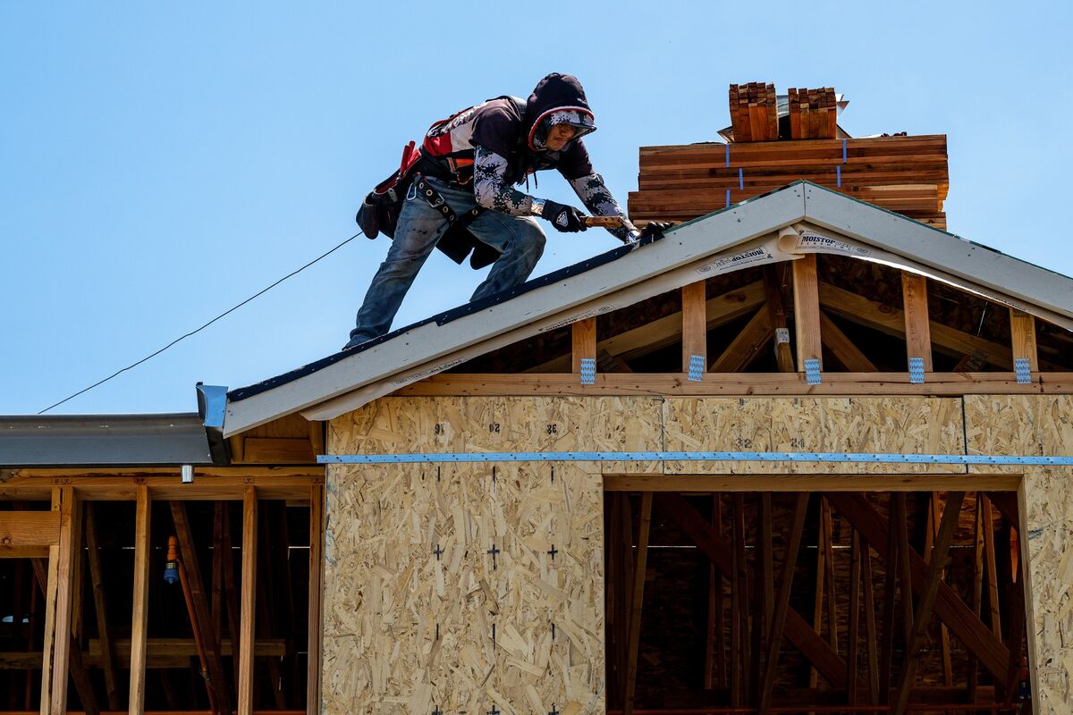 Illustrative photo for: Construction Material Suppliers Earnings Drop in Q4 Due to