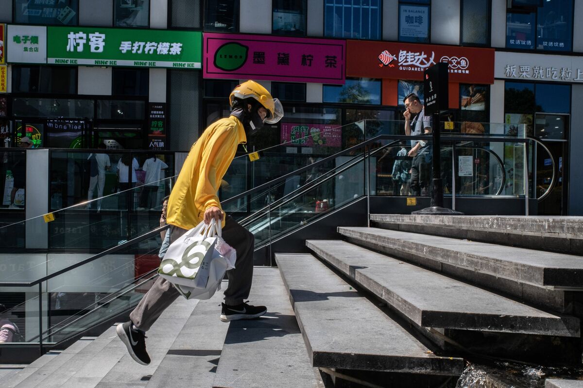 Illustrative photo for: Chinese restaurant price hikes hit KFC and Cotti Coffee as