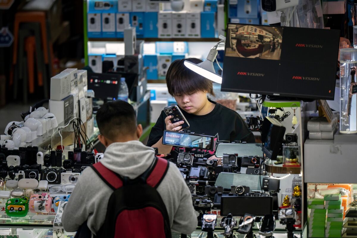 Illustrative photo for: China stock rally momentum Fuels Surge in New Account