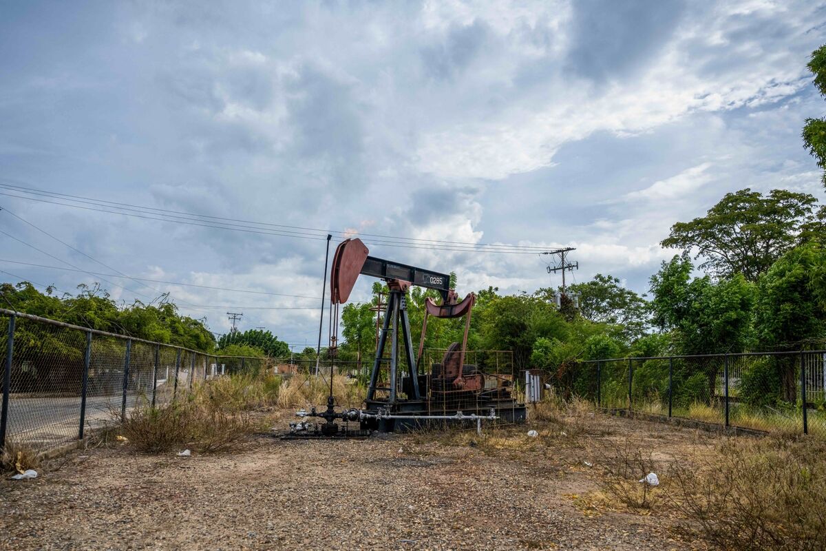 Illustrative photo for: South America Oil Production to Rise: Argentina, Guyana,