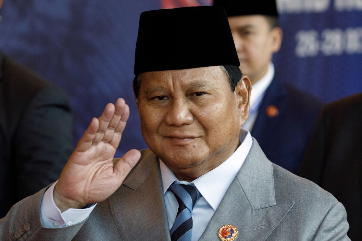 Illustrative photo for: Prabowo Subianto approval rating: Indonesian President