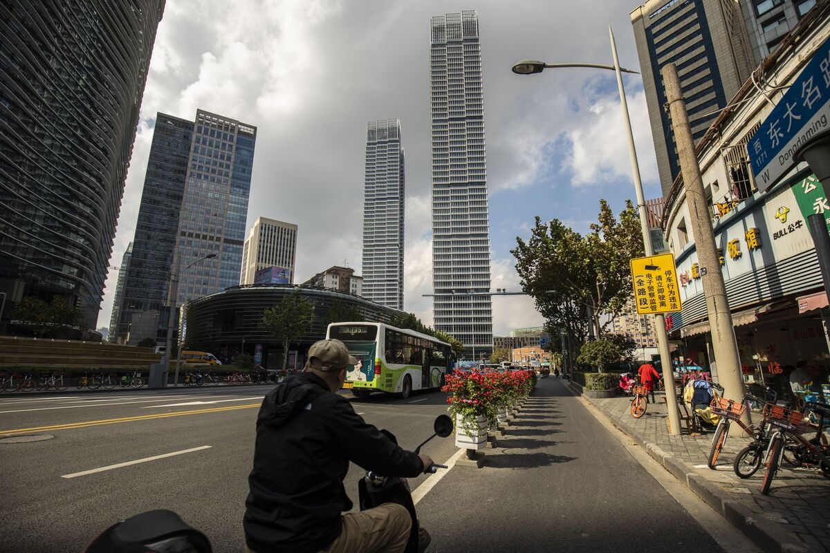 Illustrative photo for: CapitaLand earnings plunge China losses drag profit down