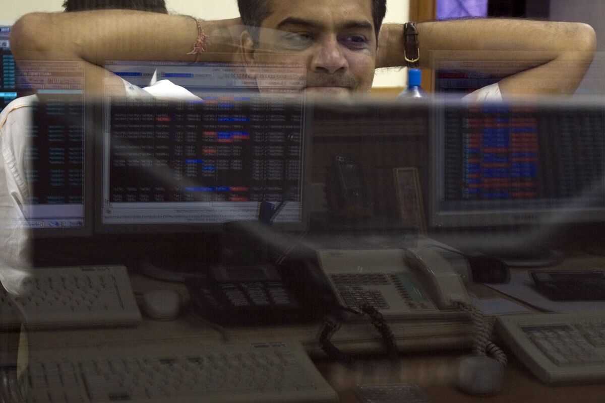 Illustrative photo for: India Tightens Rules for Firms Offering Leverage in