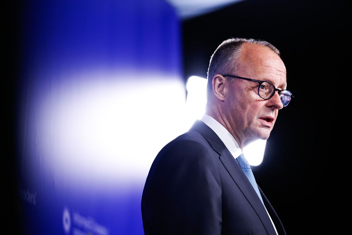 Illustrative photo for: Germany China balancing act: Merz begins first China trip