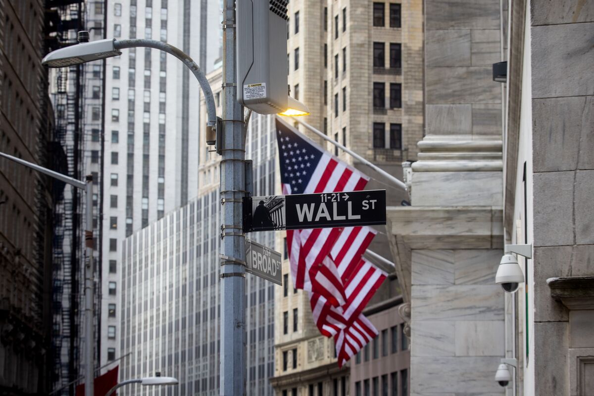 Illustrative photo for: Private Equity Profits Decline: Fourth Year of Flat Returns