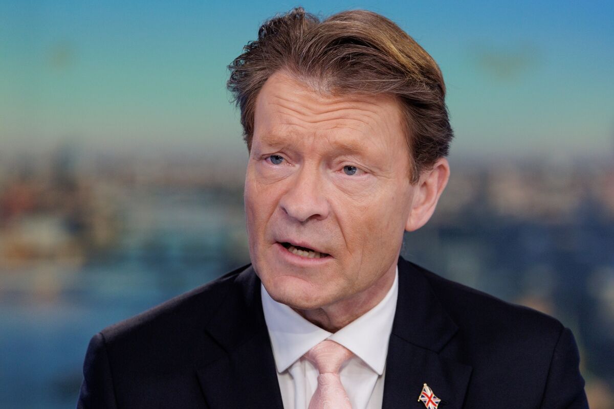 Illustrative photo for: Reform UK Eyes Sovereign Wealth Fund Pensions for Growth