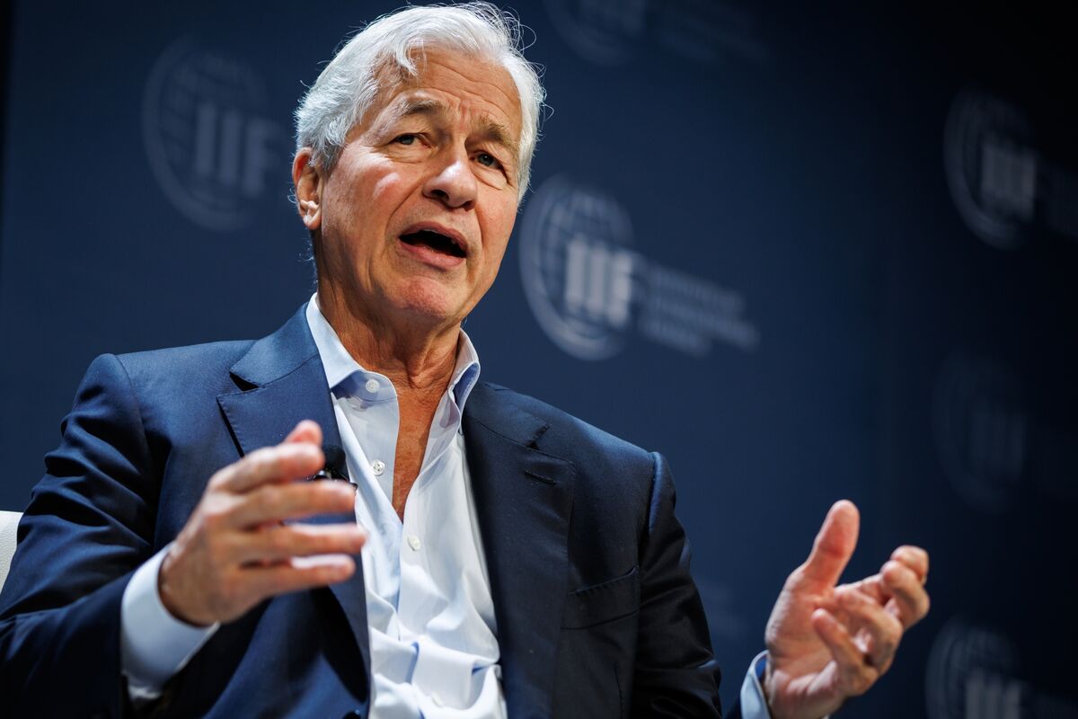 Illustrative photo for: Dimon Warns of Pre-Crisis Echoes as fierce competition