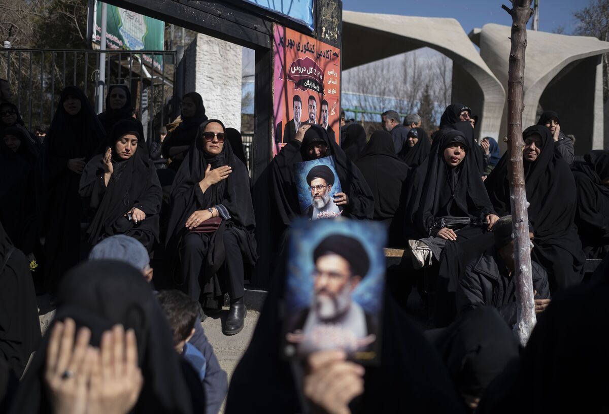 Illustrative photo for: Khamenei death survival prospects: Can Iran survive his