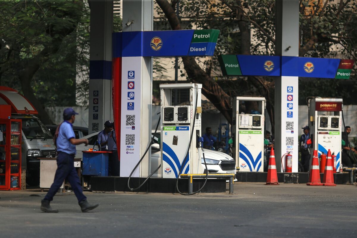 Illustrative photo for: Margin funding drop volatility oil shock: India tightens