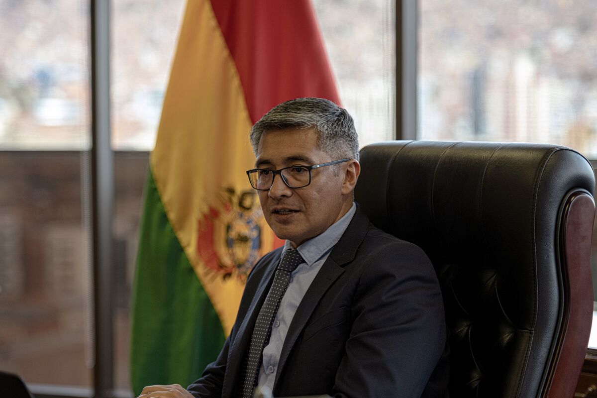 Illustrative photo for: Bolivia dollar bond payments swap planned in local debt