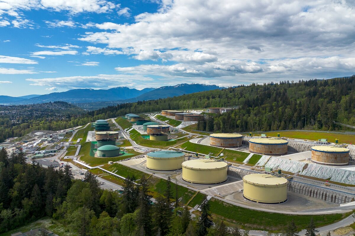 Illustrative photo for: Canada to Supply Oil Stabilization Effort 23.6M Barrels,