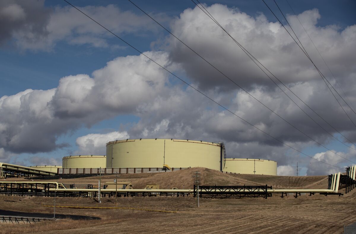 Illustrative photo for: IEA emergency stockpiles response: Key Joint Release Amid