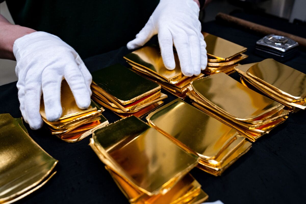Illustrative photo for: Gold price steadies talks iran war involvement