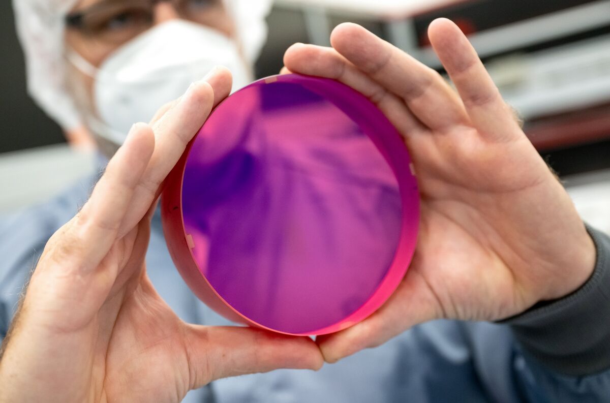 Illustrative photo for: Germany’s Fusion Startup Explores Laser Tech for Defense,