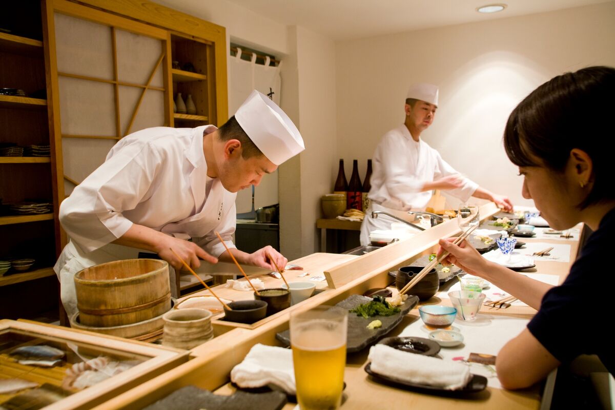 Illustrative photo for: No-Nonsense Tokyo Sushi Scene Guide: Budget Gems to