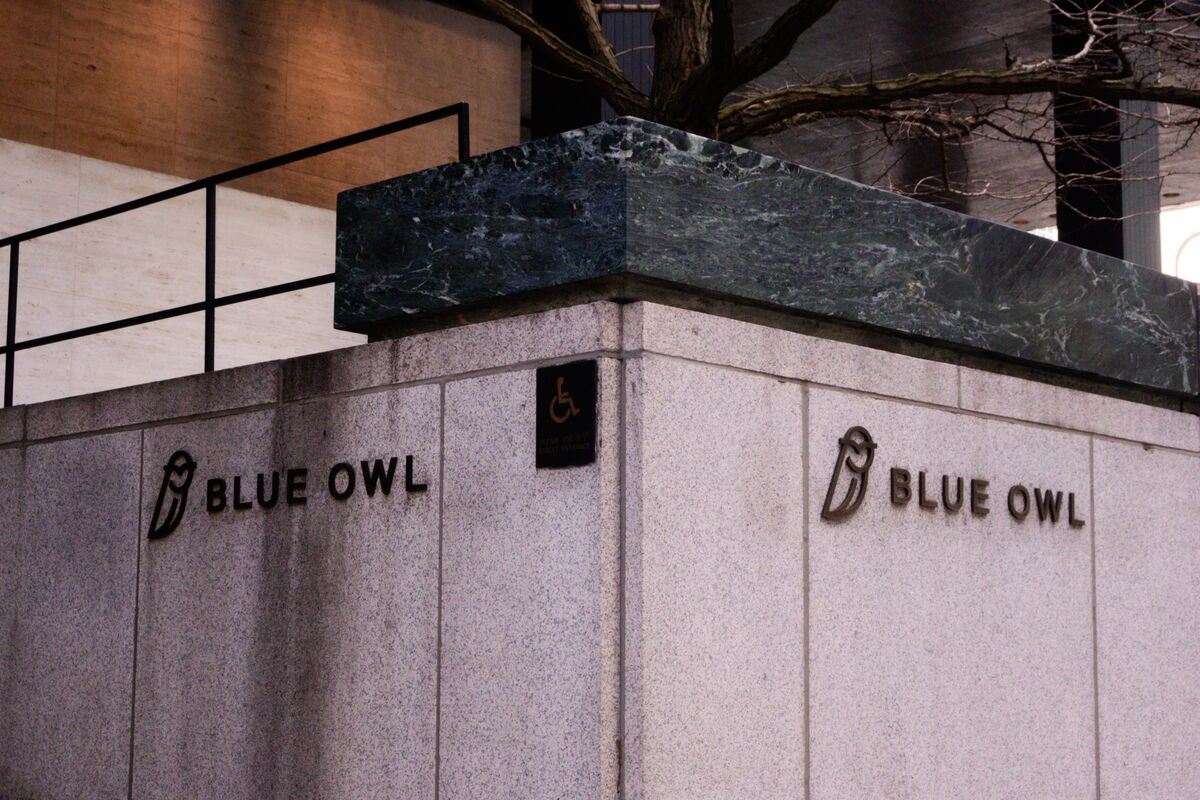 Illustrative photo for: Blue Owl Sees No Rise in Defaults warnings — loan defaults