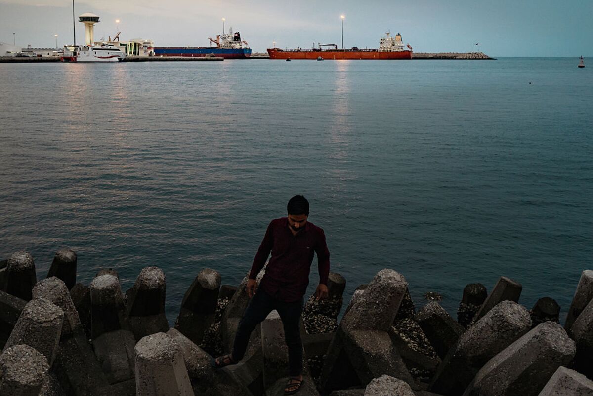 Illustrative photo for: Waterway Control Significance: Global Security's Power