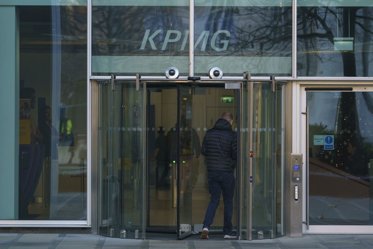 Illustrative photo for: Audit staff at risk layoffs: KPMG may cut up to 600