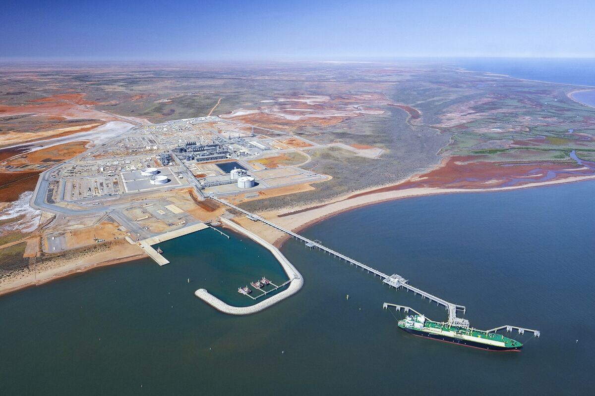 Illustrative photo for: Chevron Wheatstone restart impact: Storm delays Australian