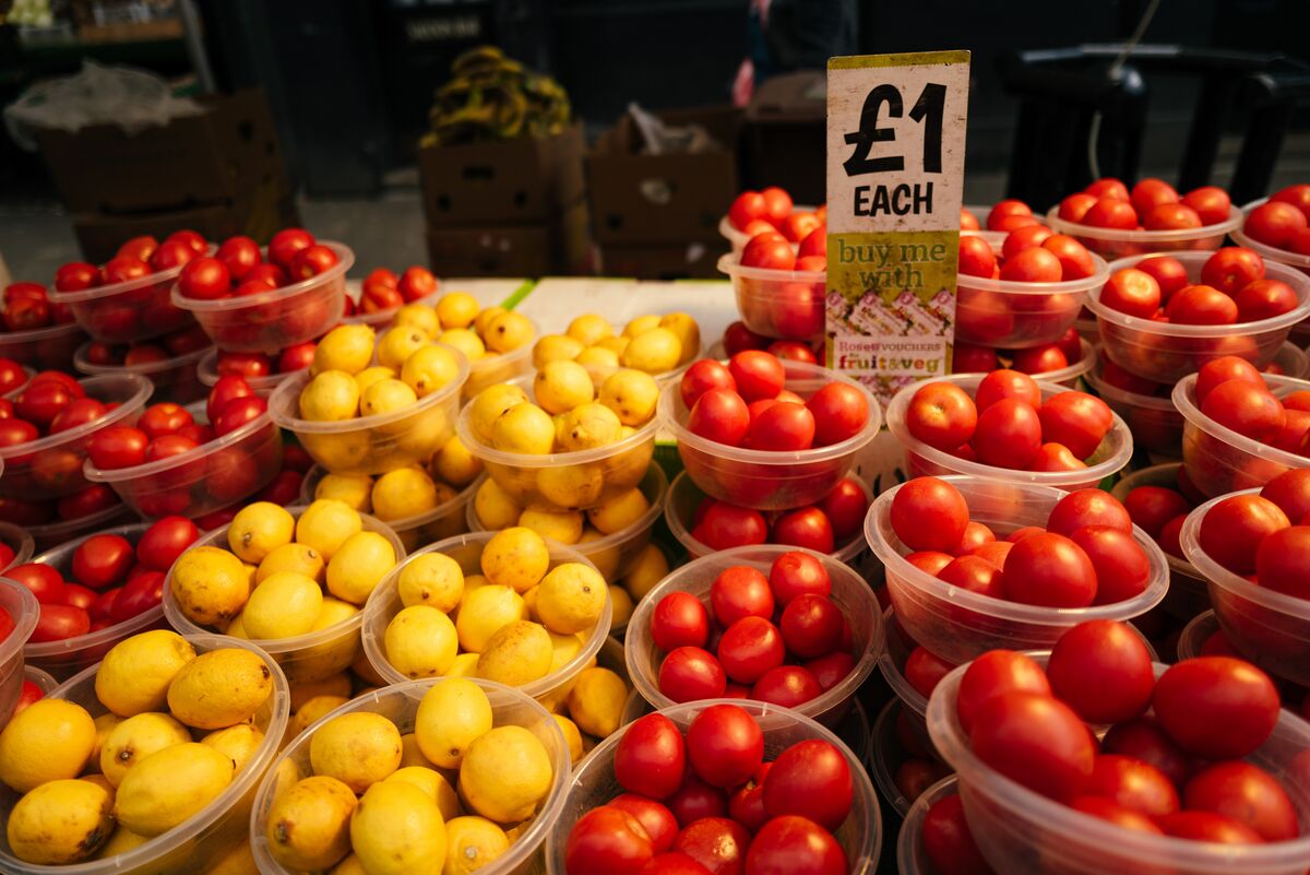 Illustrative photo for: UK exports slump tariffs 2025: UK Exports to US Fall in H2