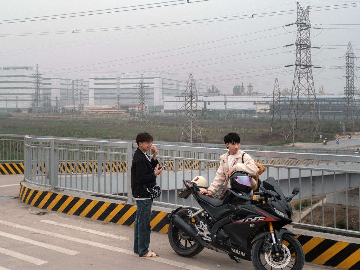 Illustrative photo for: Vietnam economic momentum slows first quarter in Q1 growth
