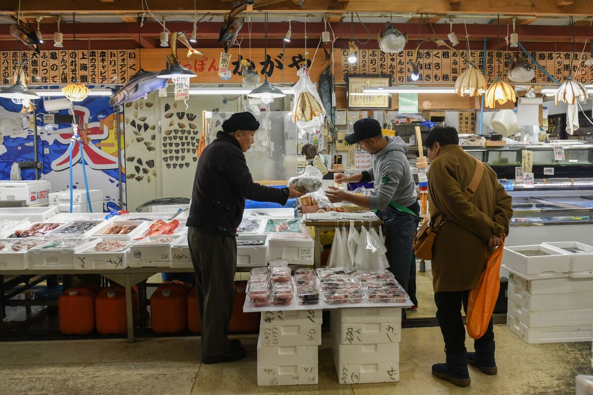 Illustrative photo for: Japan household spending fragile demand: third straight