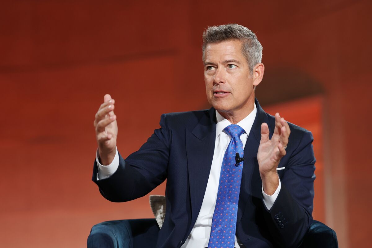 Illustrative photo for: US Transportation Secretary Sees Room for Consolidation in