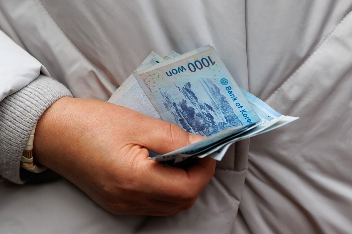 Illustrative photo for: Risk on assets rise due to ceasefire optimism as markets