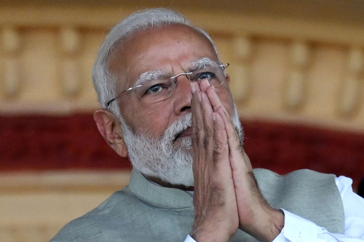 Illustrative photo for: Modi electoral test cooking gas shortages highlight state