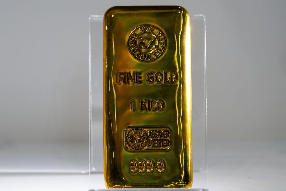 Illustrative photo for: Gold steadies as Trump optimistic Iran deal