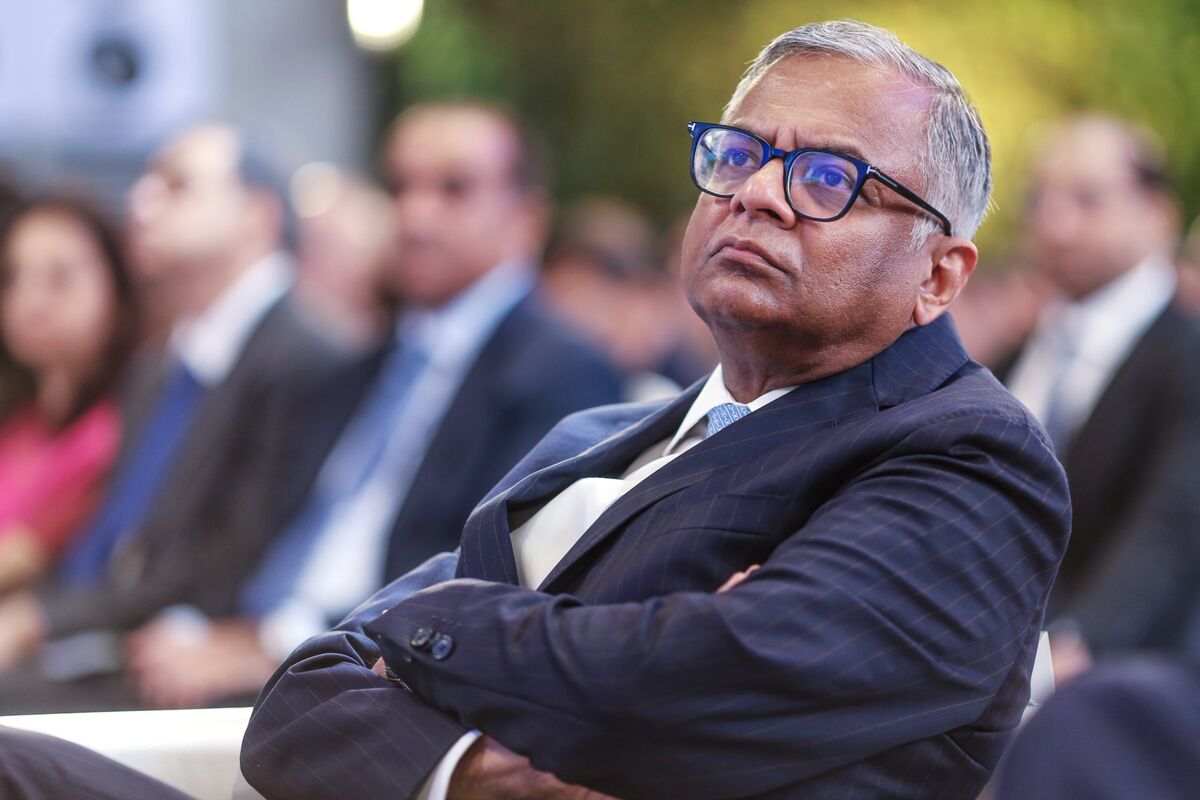 Illustrative photo for: Air India challenging time warned faces ongoing losses,