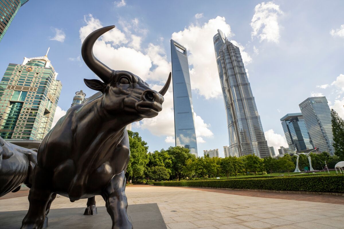 Illustrative photo for: China stocks rebound resilience gains amid oil shock