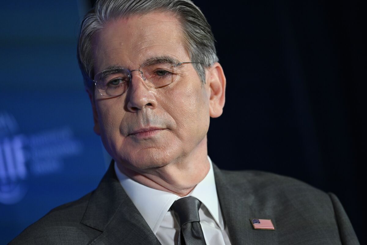 Illustrative photo for: Tariffs restored by July: Trump premiums back to pre-SCOTUS