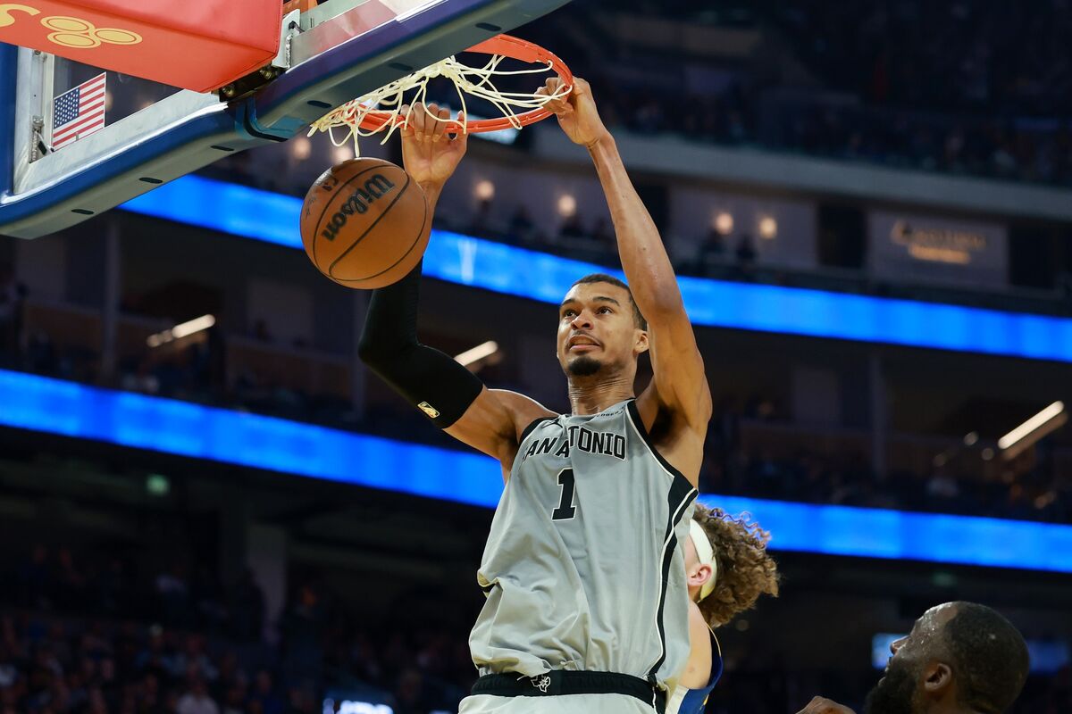 Illustrative photo for: Wembanyama fans geographic interest: Frenzy Chicago to