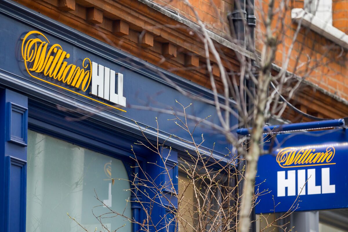 Illustrative photo for: William Hill takeover talks briefing: Starmer-Mandelson