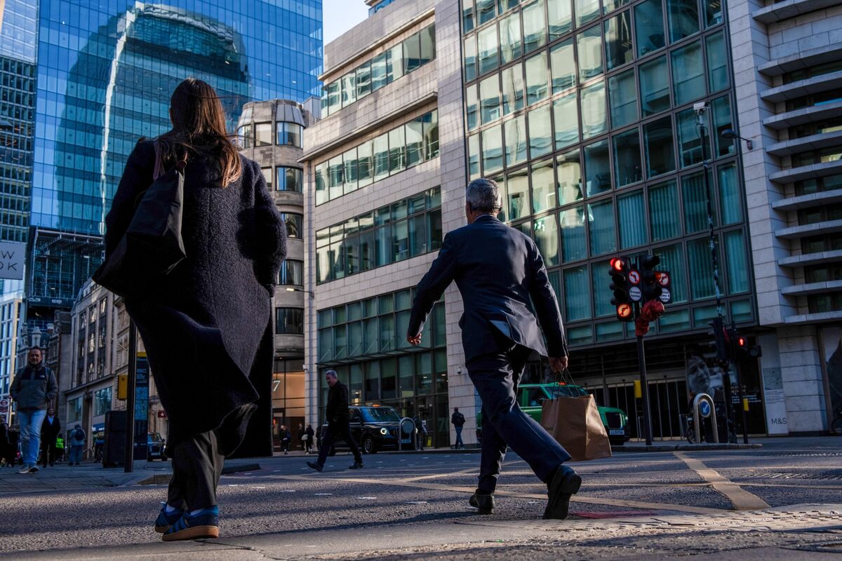 Illustrative photo for: UK tax burden rise among wealthy countries hits workers