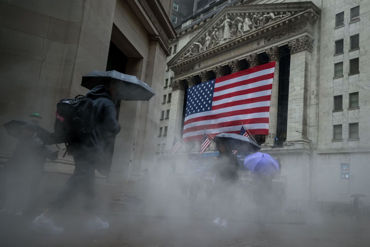 Illustrative photo for: Trump market influence confession reveals S&P 500 days