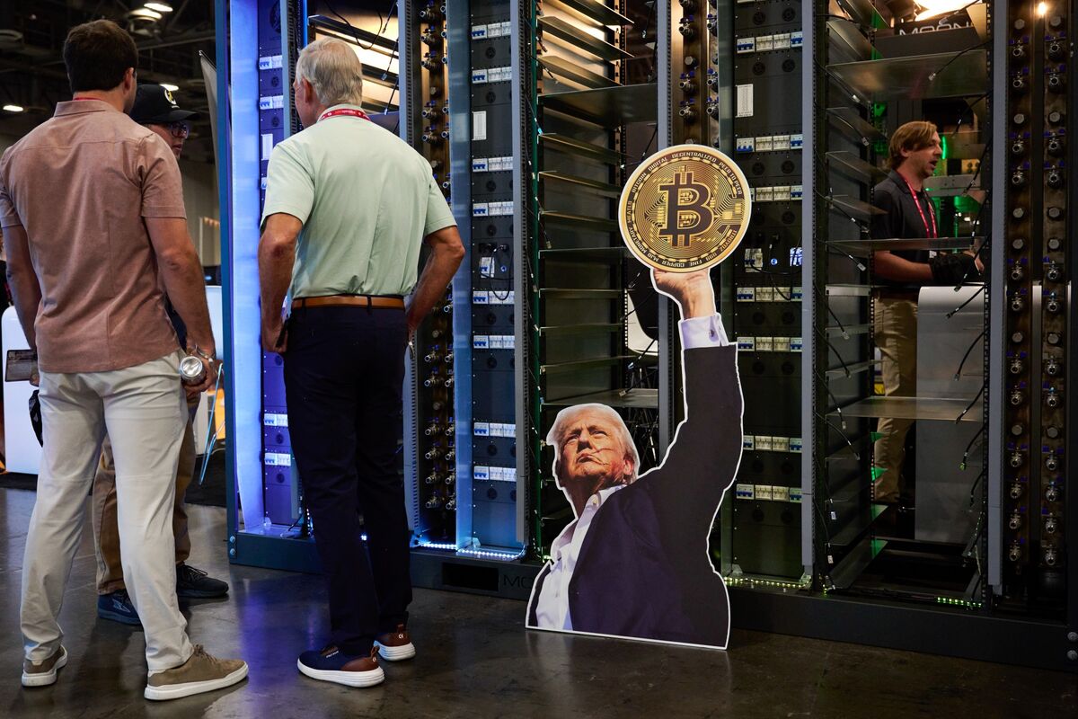 Illustrative photo for: Trump backs US crypto growth as crypto industry memecoin