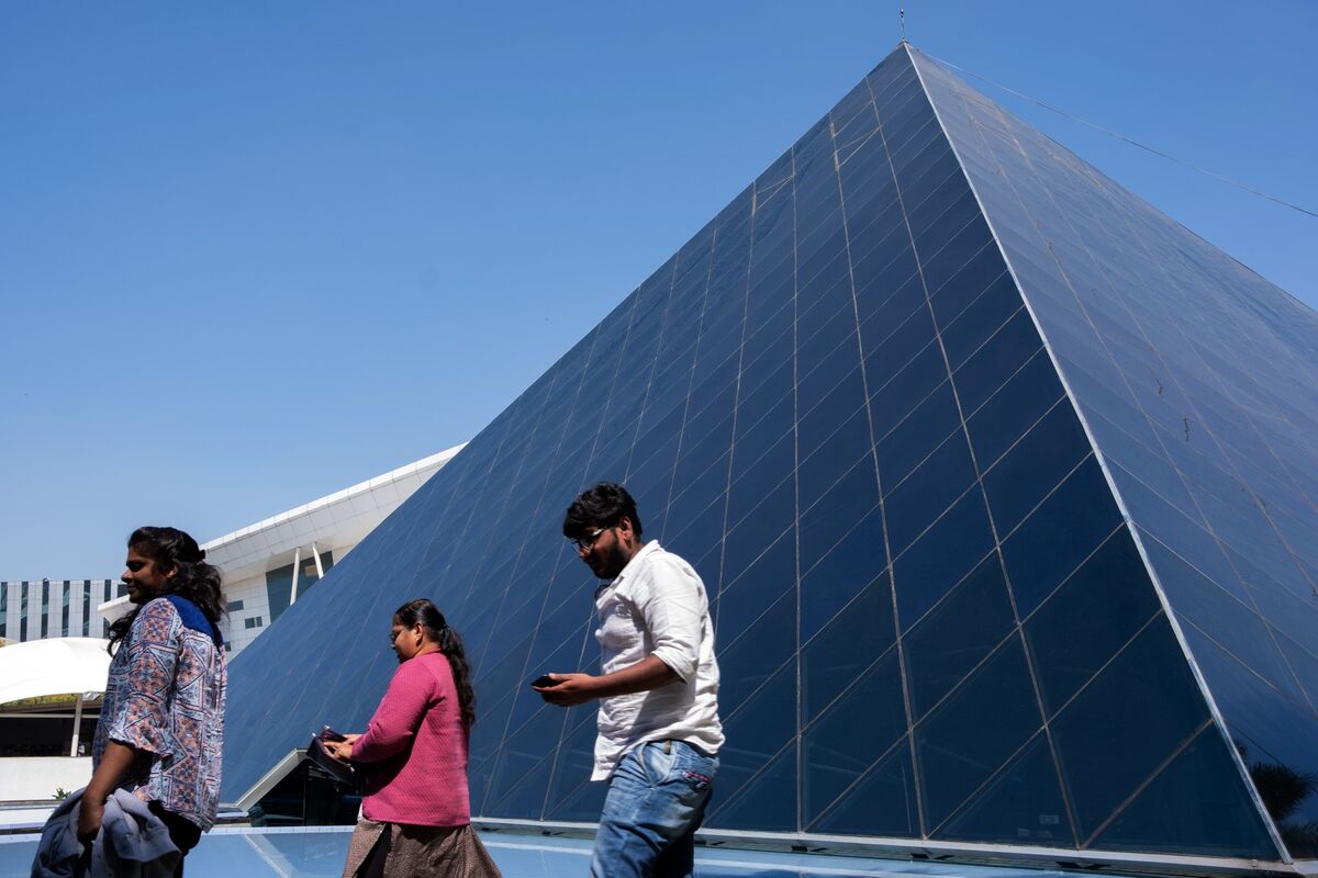 Illustrative photo for: India software exporter earnings outlook downturn: