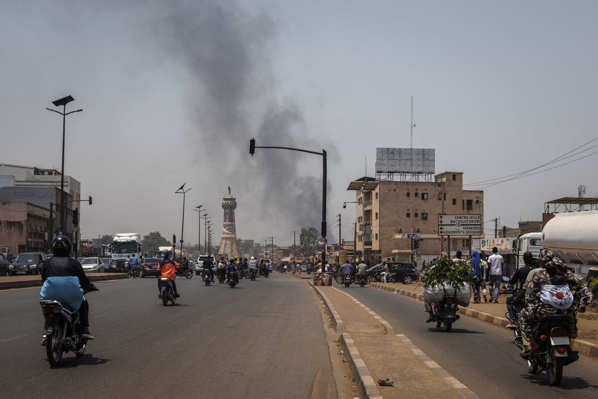 Illustrative photo for: Mali defense minister killed in suicide attack, West Africa