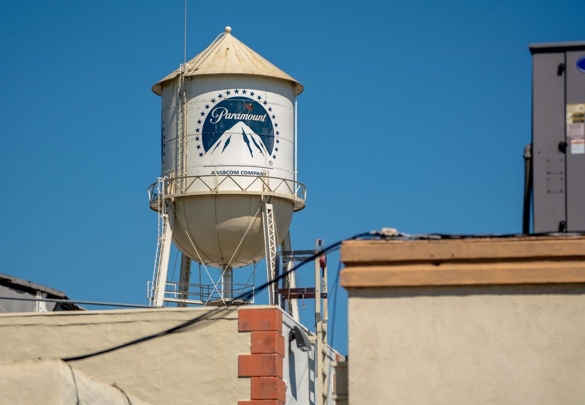 Illustrative photo for: Paramount Seeks FCC Approval for Paramount Warner Bros